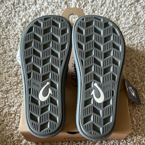 OluKai Gray Sandals Flip Flop Style Casual BRAND NEW NEVER WORN main image 9